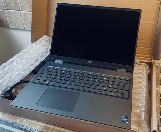 Dell Precision 7680 i9HX 32G 1T Quadro Rtx Ada Pro tervez [[!